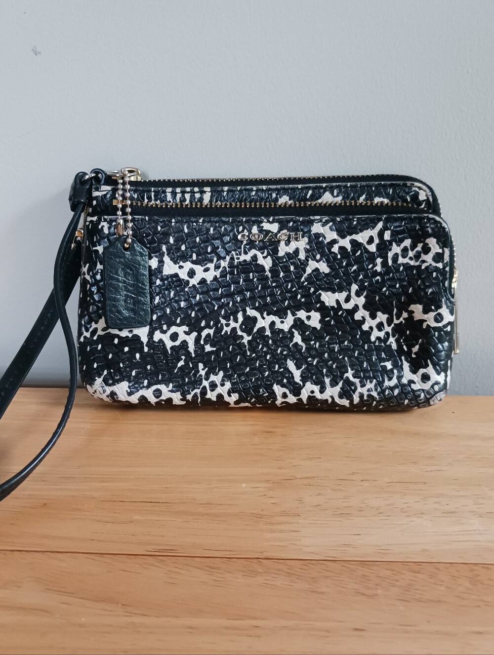 Coach Madison Black & Cream Python Embossed Leather Double Zip Wristlet Wallet